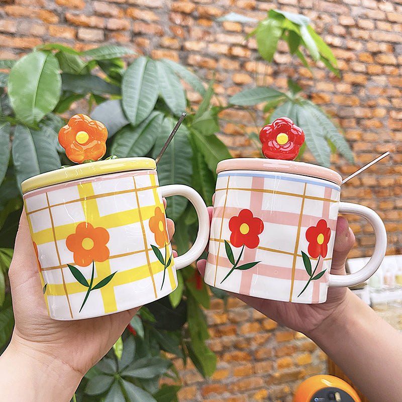 Floral and Plaid Cups With Lid